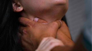 Bakıda bomj ona köməklik edən kişinin arvadını zorladı - İSTİNTAQ MATERİALLARI 