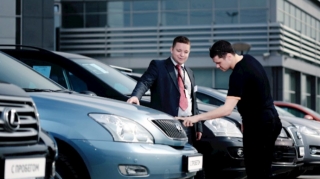 Avtomobil alarkən bu səhvi etməyin: Mütəxəssisdən XƏBƏRDARLIQ - VİDEO 