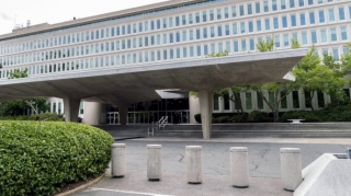 MKİ qərargahının qarşısında atışma olub, bir nəfər yaralanıb 