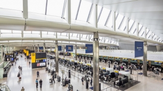 Аэропорт "Хитроу" не исключил ограничение пассажиропотока перед Рождеством