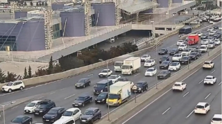 На каких улицах Баку 27 ноября наблюдаются транспортные заторы? 