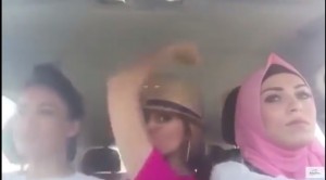 Nigar Camal rəfiqələri ilə birlikdə qəzaya düşdü – VİDEO