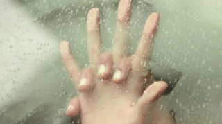 Evli kişi azyaşlı qıza maşında içki verib... - Azərbaycanda - VİDEO 