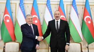 İlham Əliyev Şavkat Mirziyoyevə zəng etdi 