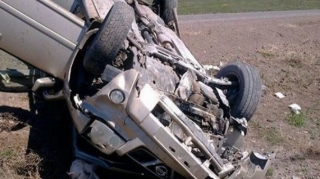 В Геранбойском районе опрокинулся автомобиль, есть пострадавший