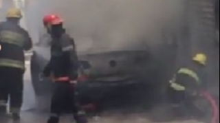 Bakıda maşın yandı - Sürücü xəsarət aldı  - VİDEO
