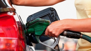 Yunanıstanda benzinin qiyməti rekord həddə çatıb 