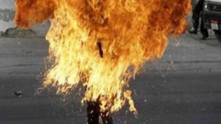 Vətən Müharibəsi iştirakçısı İcra Hakimiyyətinin qarşısında özünü yandırdı - YENİLƏNİB 