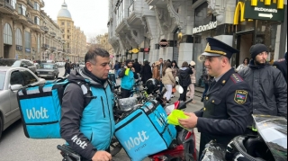 Дорожная полиция нашла новый способ уменьшить число ДТП с мопедами в Баку  - ФОТО - ВИДЕО