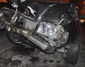 "Mercedes" bacı-qardaşı vurdu: ölən var