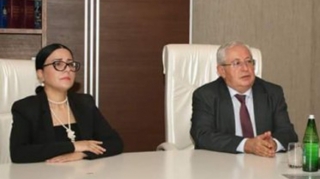 İcra başçısı ilə birlikdə həbs edilən xanım müavini azadlıqda 