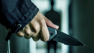 Valideynlərini bıçaqlayan 18 yaşlı oğlan övladlığa götürülübmüş - Detallar 