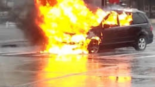 Bakıda "Opel" yanıb