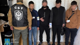 Əcnəbilər üçün saxta nikah təşkil edən azərbaycanlılar saxlanıldı - FOTO