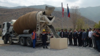 Ağbənd avtomobil yolu körpüsünün təməli qoyulub - FOTOLAR 