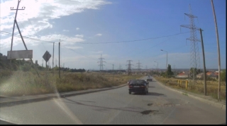 В Баку на недавно отремонтированной Госагентством дороге вновь появились выбоины — ВОДИТЕЛИ ЖАЛУЮТСЯ — ВИДЕО 