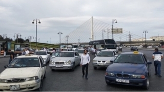 Taksi xaosu:  Əsas səbəblər və həlli yolları