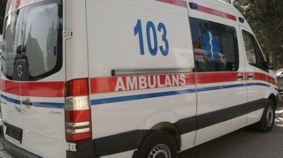 В Шамкире опрокинулся автомобиль, ранены двое