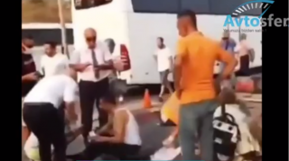 Rusiyalı turistləri daşıyan avtobus aşdı ; ölənlər var - VİDEO