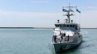 Qazaxıstanın hərbi gəmiləri Bakıya gəlib  - FOTO