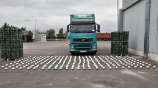 Biləsuvarda ƏMƏLİYYAT: Kahı yükünün arasında külli miqdarda narkotik aşkarlandı - FOTO