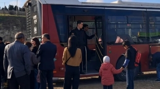 Avtobusda yaşanan insident sərnişin davranışını gündəmə gətirdi 