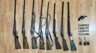 В Гобустанском районе обнаружили гранаты и огнестрельное оружие