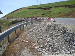 Bakı-Qobustan-Şamaxı yolunda sürüşmə-çökmə baş verib - FOTO