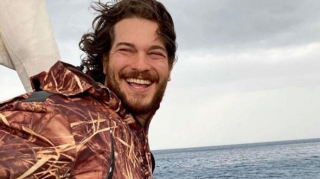 Aktyor özünə 300 minlik qayıq aldı - FOTO 