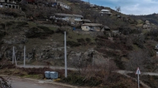 “Azərbaycanlılar kran gətiriblər, nəsə qazırlar...”  - FOTO