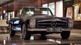 Культовый кабриолет Mercedes-Benz 60-х вернули в производство  - ФОТО