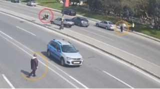 В Баку проигнорировавшую пешеходный переход мать с ребенком сбил автомобиль - ВИДЕО