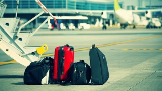 Baş nazirdən təyyarədə əl yükünün daşınması ilə bağlı qərar