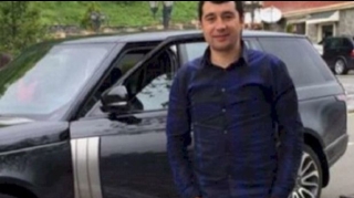 “Qurtuluş 93”ün sahibinin “Land Rover”lə 4 nəfəri öldürən kürəkəninin məhkəməsi başladı 