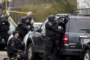 Silahlı sürücü patrul xidmətinin əməkdaşına atəş açıb