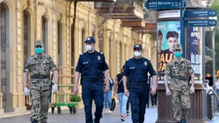 Polis maskadan istifadə etməyənlərlə bağlı reydləri gücləndirdi - FOTO lar