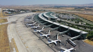 Hava limanlarında sərnişin axını rekord həddə çatıb