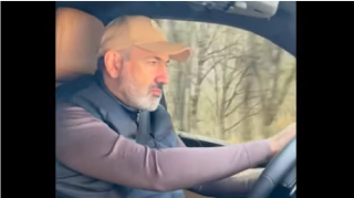 "Bəzən maşın sürəndə hiss edirəm ki..." - Paşinyan 