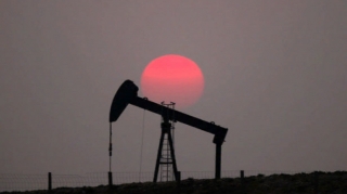 “Brent” markalı neftin qiyməti 44 dolları keçdi