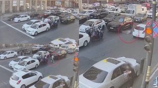 В Баку автомобиль сбил пешехода в нескольких метрах от "зебры"  - ВИДЕО