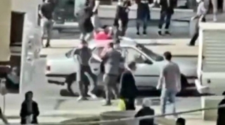 İran polisindən qadına qarşı görünməmiş vəhşilik - VİDEO 