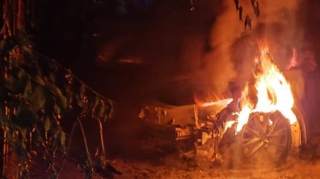 Bakıda avtomobil yanıb - FOTO - VİDEO 