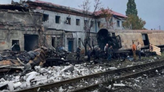 Ruslar öz hərbçilərinin cəsədləri olan vaqonu vurdular 