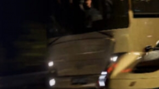 Bakıda avtobusun ötdüyü “Ferrari”nin sürücüsü görün kim imiş – VİDEO 