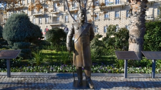 Hacı Zeynalabdin Tağıyevin abidəsinin zədələnməsi araşdırılır - FOTO 