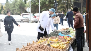 Küçə və yol kənarlarında qida məhsullarının qanunsuz satışı ilə mübarizə - FOTO 