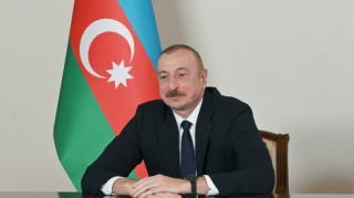 Президент Ильхам Алиев поделился публикацией по случаю Дня государственного флага 