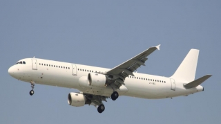 Dünyada təyyarə ilə sərnişin daşınması artıb