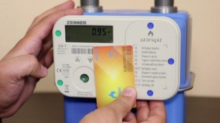 Qaz sayğacına aid köhnə kartdakı məbləği yenisinə köçürmək olar?