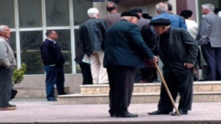 Azərbaycanda bu şəxslər vaxtından əvvəl pensiyaya çıxacaq – YENİ SİYAHI 